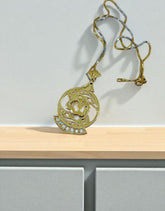 Calligraphic Pendant 0005