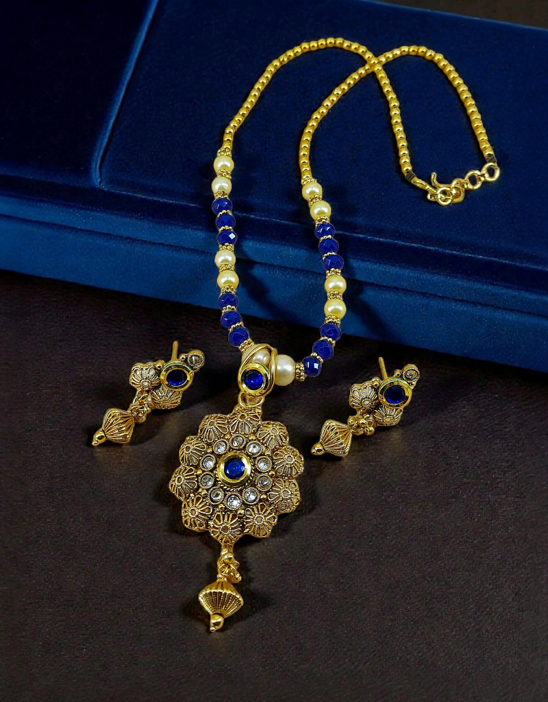 Traditional Pendant Set 0011