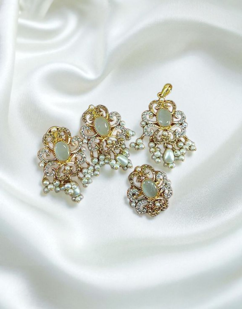 Other Pendant Set 0012