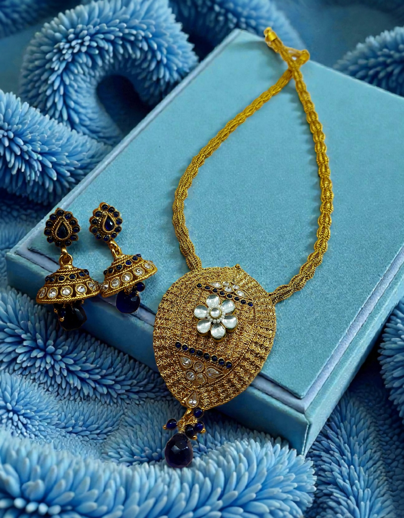 Traditional Pendant Set 0007