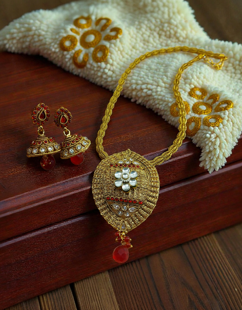 Traditional Pendant Set 0007