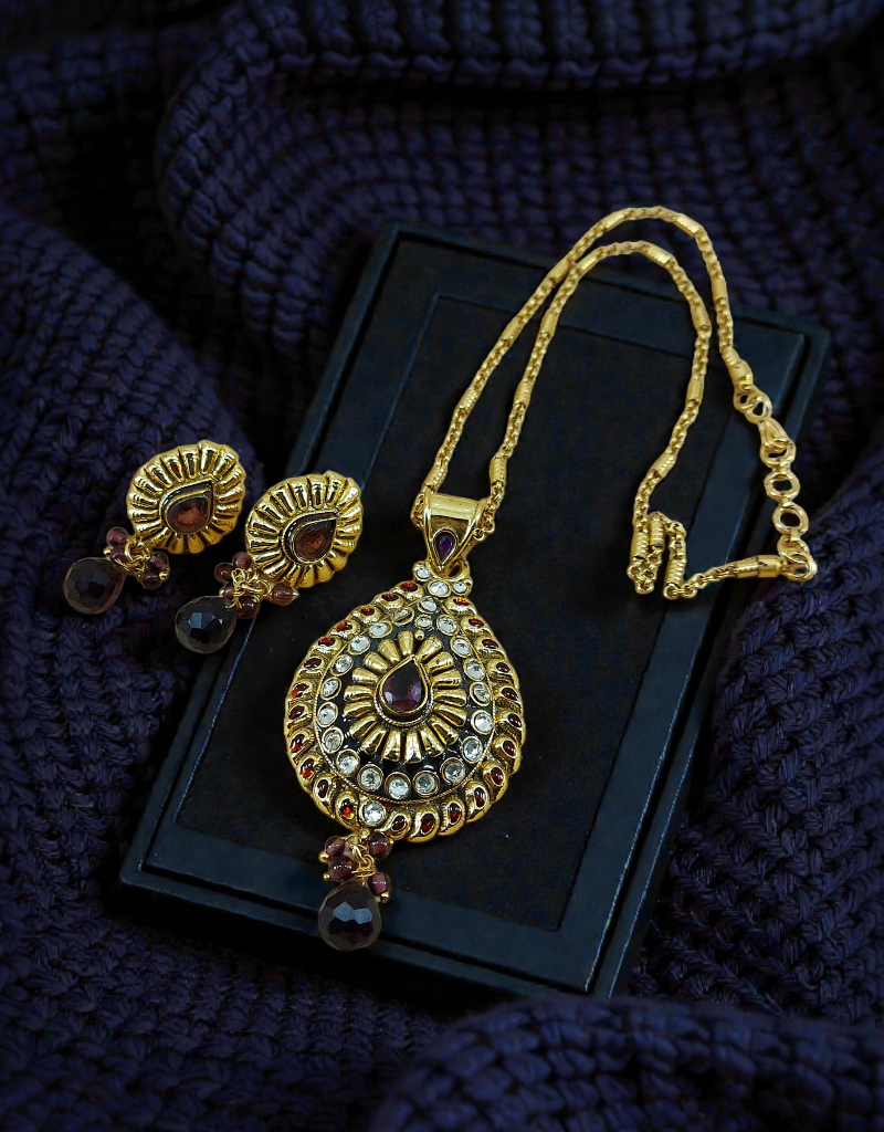 Traditional Pendant Set 0012