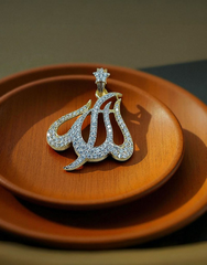 Calligraphic Pendant 0023