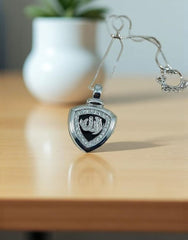 Calligraphic Pendant 0008