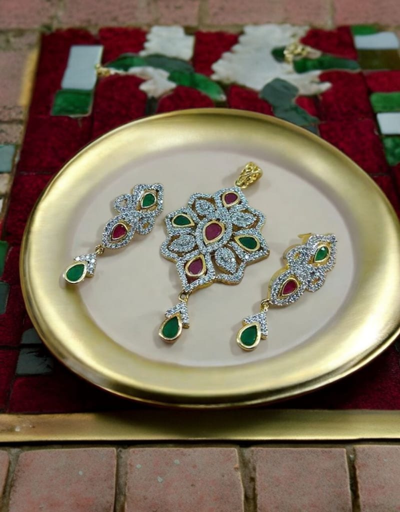 Zircons Pendant Set 0003