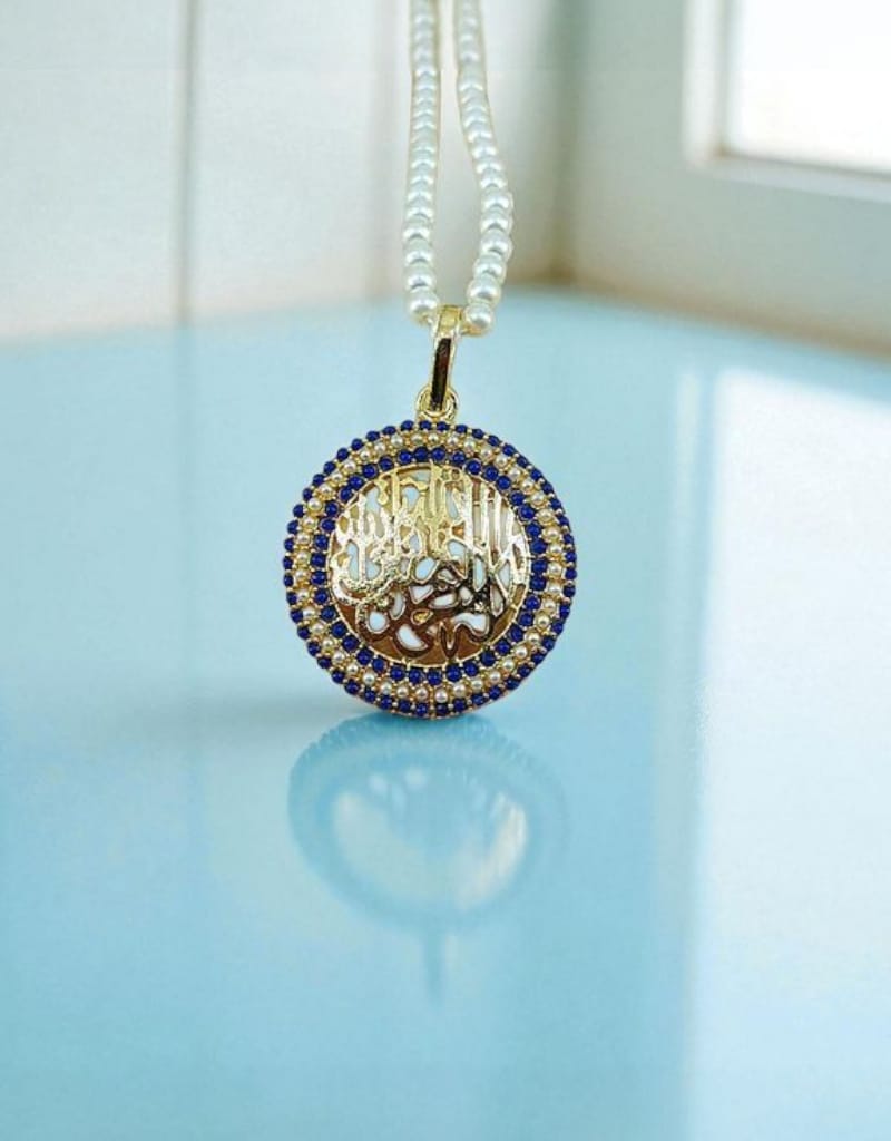 Calligraphic Pendant 0011