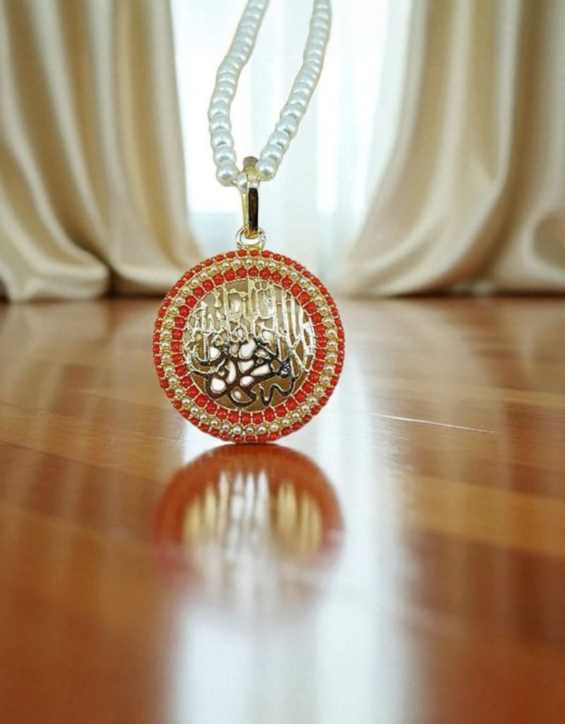 Calligraphic Pendant 0011