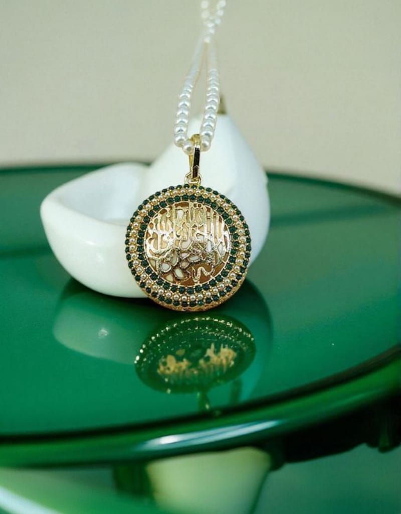 Calligraphic Pendant 0011