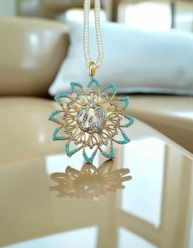 Calligraphic Pendant 0012