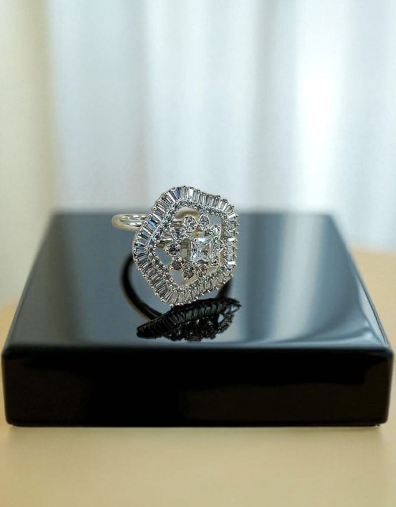 AD Zircons Ring 0011