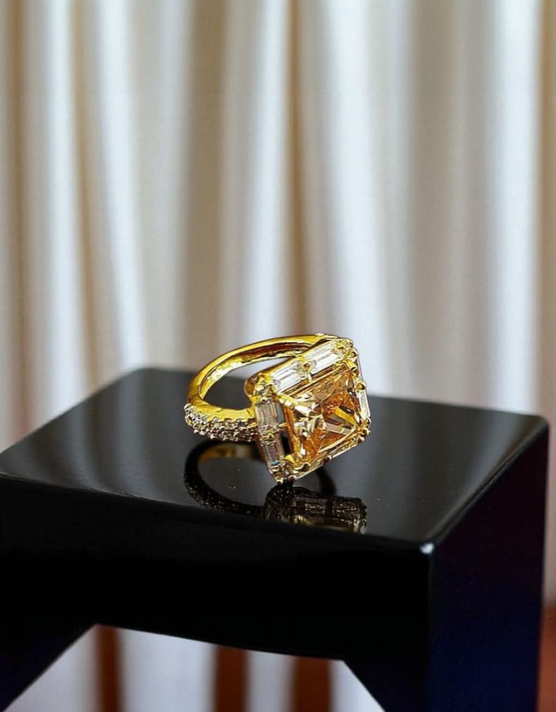 AD Zircons Ring 0015